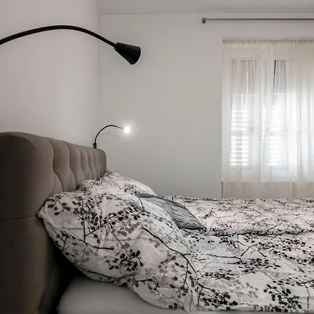 Апартаменты Apartma Svetlo Udobje V Piranu - Bright Comfort In
